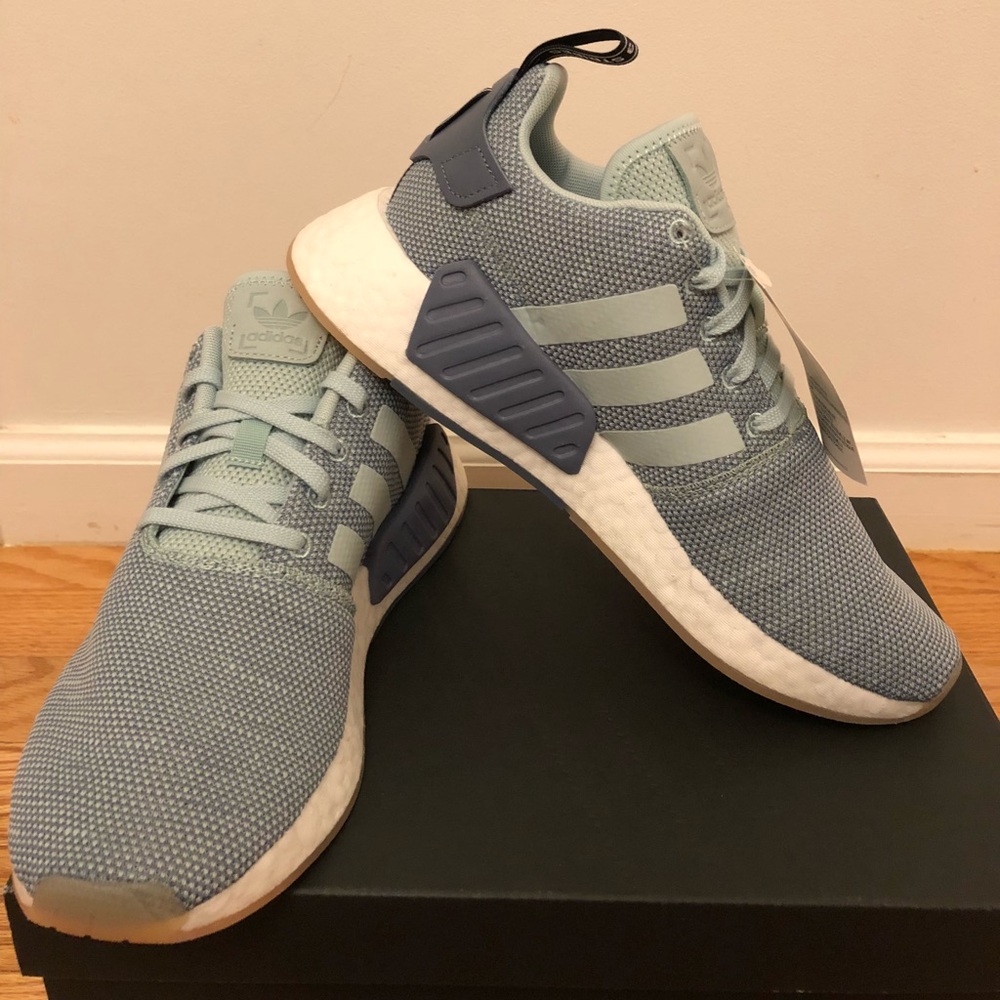 Adidas Originals NMD R2 Boost Women’s Shoe NEW